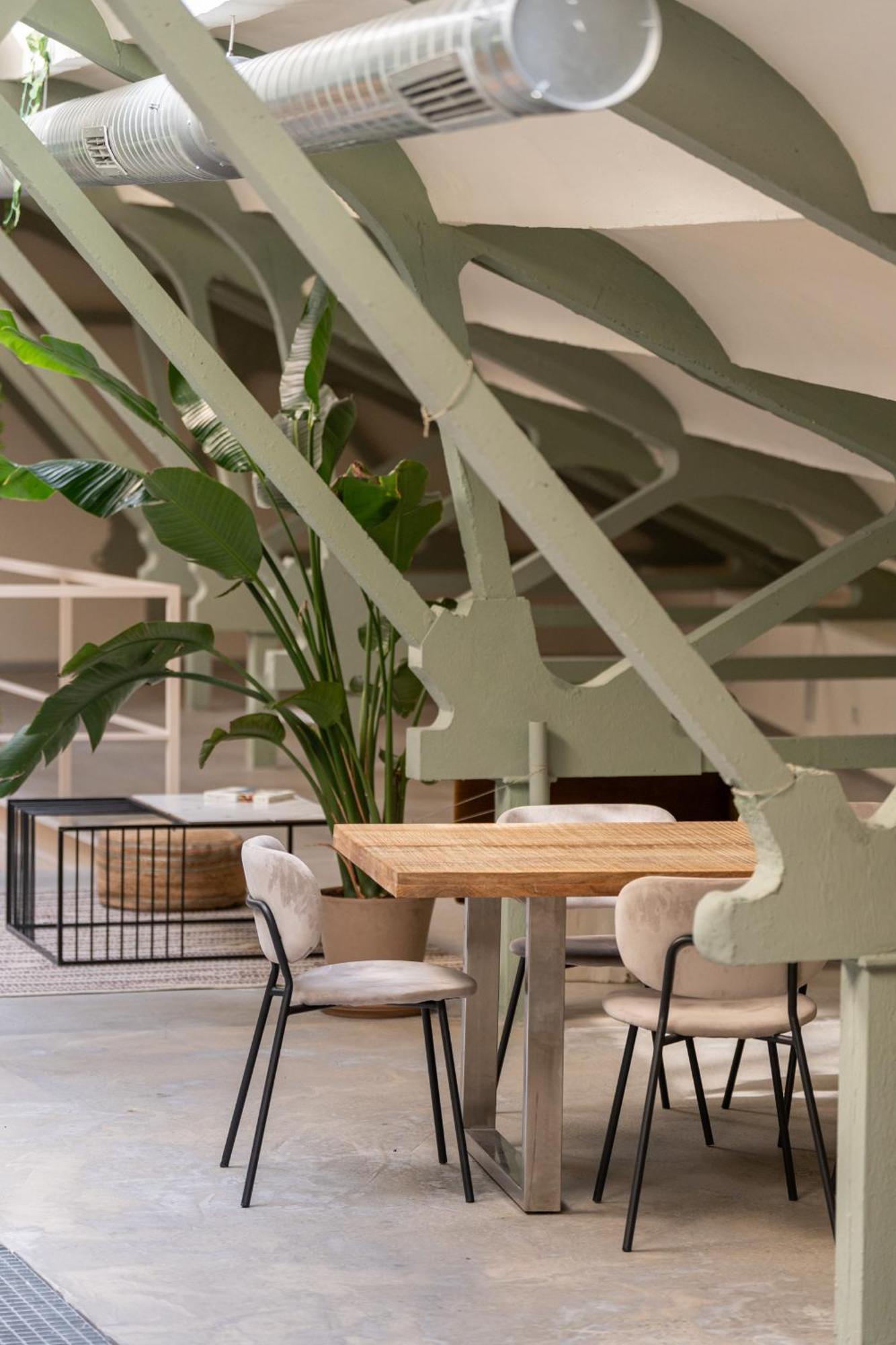 Ola Living Hostal Tetuan Madrid Exteriér fotografie